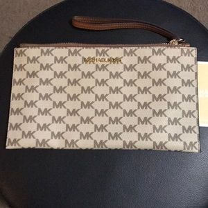 Michael Kors Logo Clutch